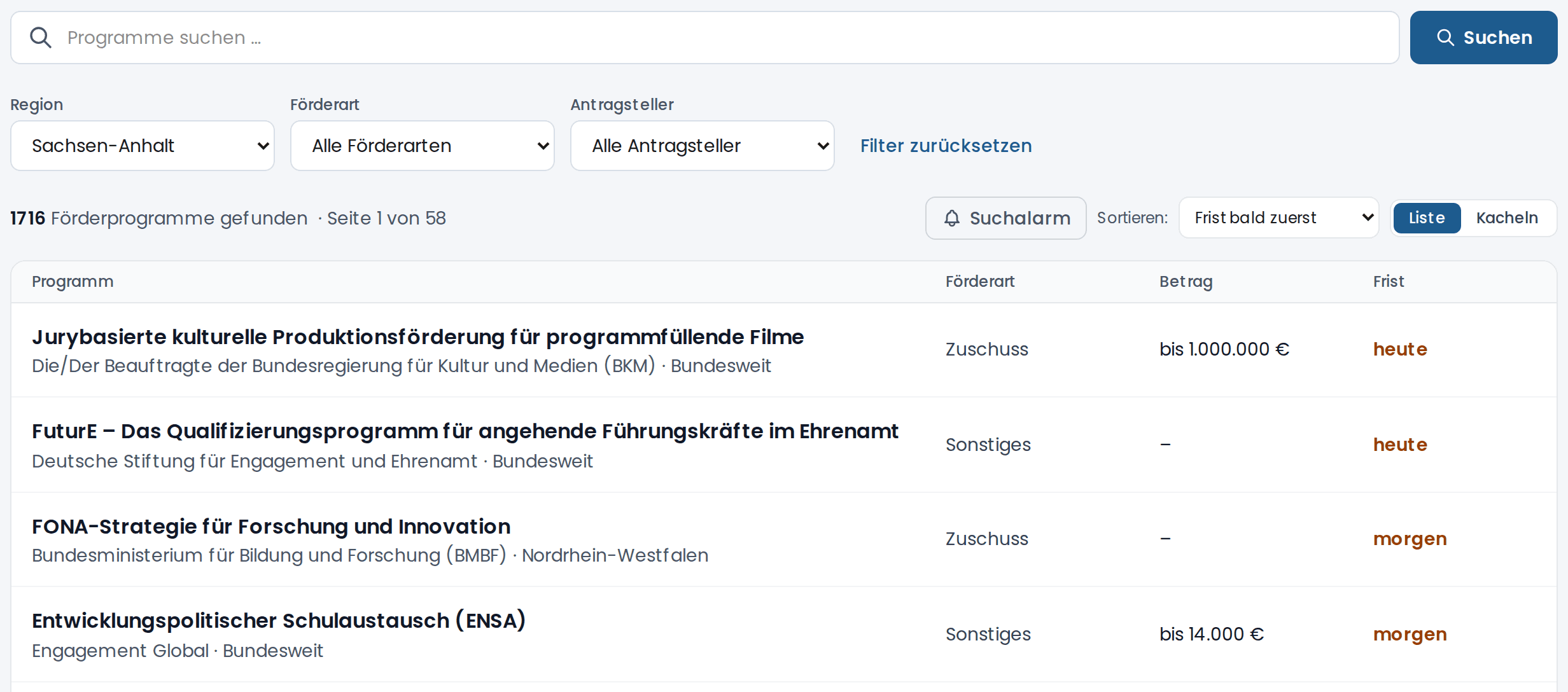 Suchleiste, Filterleiste und Programmliste mit Förderart, Betrag und Frist